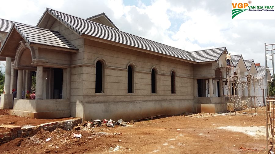 THI CÔNG MÁI NGÓI