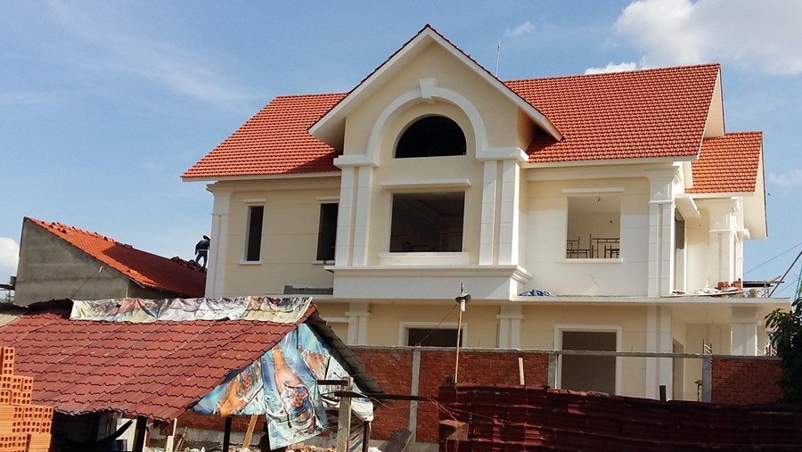 THI CÔNG MÁI NGÓI