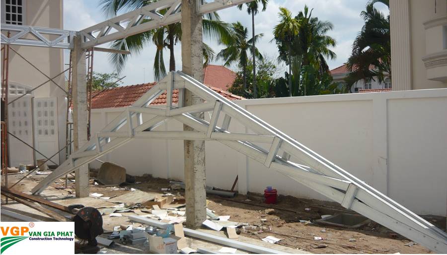 Thi công mái ngói- kèo 2 lớp